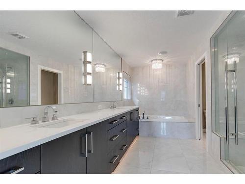 3818 Sarcee Road Sw, Calgary, AB - Indoor Photo Showing Bathroom