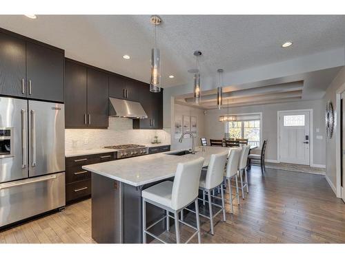 3818 Sarcee Road Sw, Calgary, AB - Indoor Photo Showing Kitchen With Upgraded Kitchen