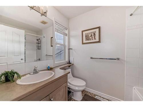 412 Willowbrook Close Nw, Airdrie, AB - Indoor Photo Showing Bathroom