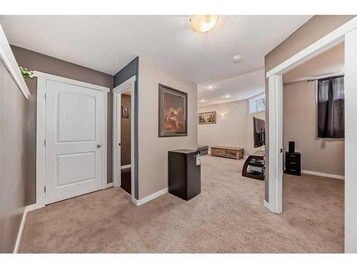 412 Willowbrook Close Nw, Airdrie, AB - Indoor Photo Showing Other Room