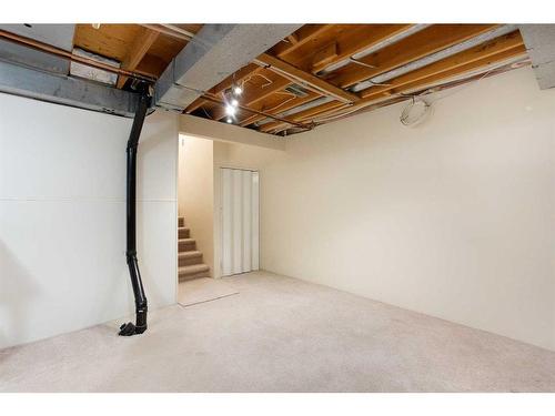 22-10030 Oakmoor Way Sw, Calgary, AB - Indoor Photo Showing Basement