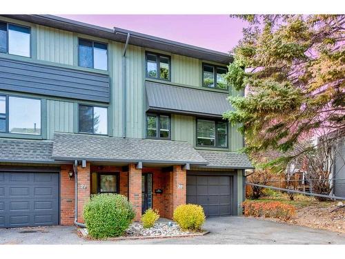 22-10030 Oakmoor Way Sw, Calgary, AB - Outdoor With Facade