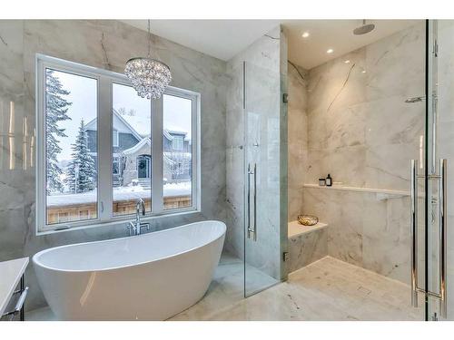 1055 Kerfoot Crescent Sw, Calgary, AB - Indoor Photo Showing Bathroom