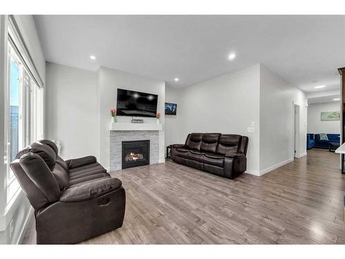 48 Saddlestone Grove Ne, Calgary, AB 