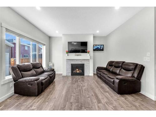 48 Saddlestone Grove Ne, Calgary, AB 