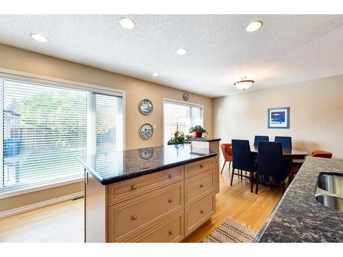 447 Hendon Drive Nw, Calgary, AB - Indoor