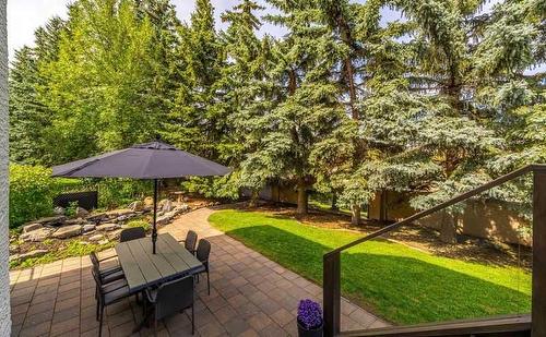 50 Hampstead Circle Nw, Calgary, AB - Outdoor With Backyard