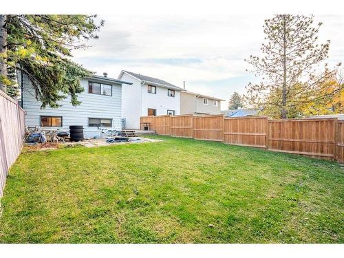 1016 Woodview Crescent Sw, Calgary, AB - Outdoor