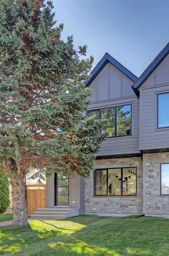 1033 Regal Crescent Ne, Calgary, AB - Outdoor