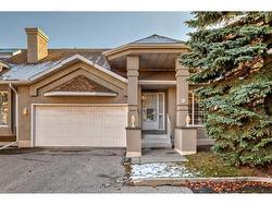 37 Christie Gardens SW Calgary, AB T3H 3B5