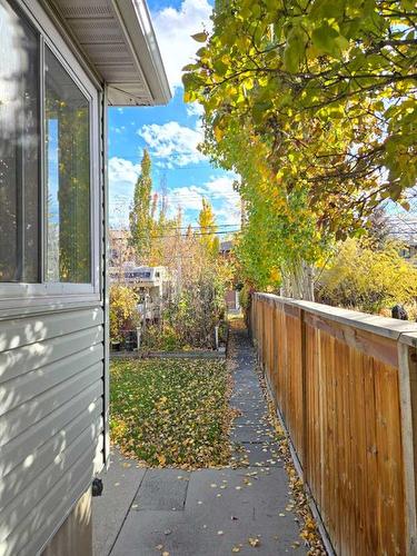 2609 5 Avenue Nw, Calgary, AB - Outdoor