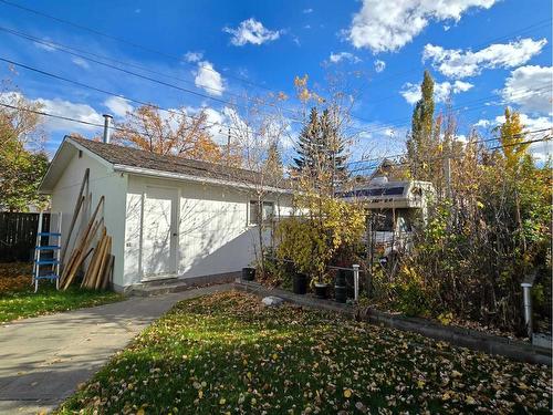 2609 5 Avenue Nw, Calgary, AB - Outdoor