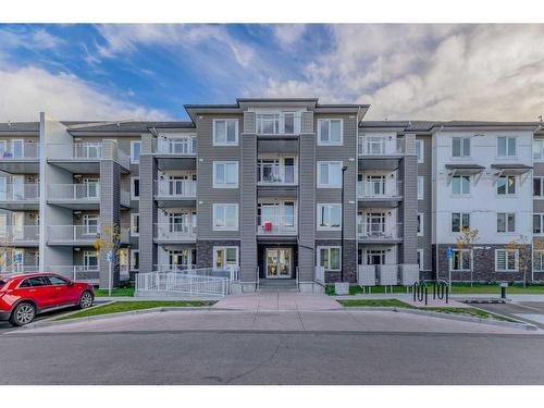 2319-6118 80 Avenue Ne, Calgary, AB - Outdoor With Balcony With Facade