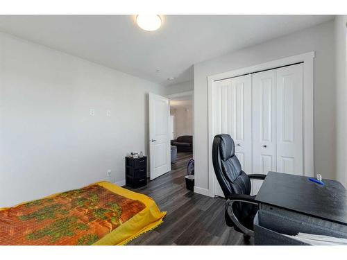 2319-6118 80 Avenue Ne, Calgary, AB - Indoor Photo Showing Other Room