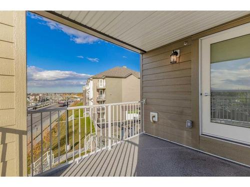 2319-6118 80 Avenue Ne, Calgary, AB - Outdoor With Balcony With Exterior