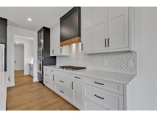 137 Creekstone Hill Sw, Calgary, AB - Indoor Photo Showing Kitchen