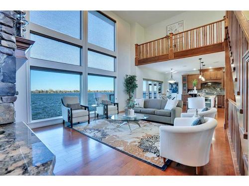 869 East Chestermere Drive, Chestermere, AB - Indoor Photo Showing Living Room