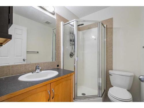 83 Bridlecrest Manor Sw, Calgary, AB - Indoor Photo Showing Bathroom