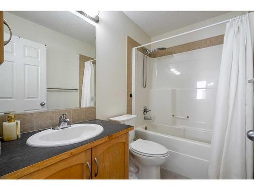 83 Bridlecrest Manor Sw, Calgary, AB - Indoor Photo Showing Bathroom