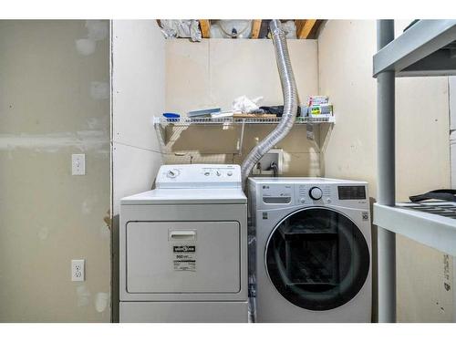 83 Bridlecrest Manor Sw, Calgary, AB - Indoor Photo Showing Laundry Room