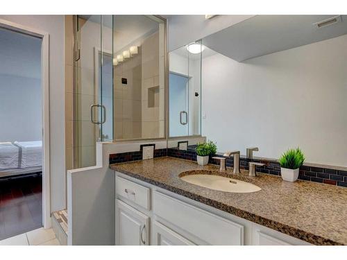 1210-540 14 Avenue Sw, Calgary, AB - Indoor Photo Showing Bathroom