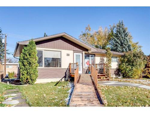 20 Rossburn Crescent Sw, Calgary, AB - Outdoor