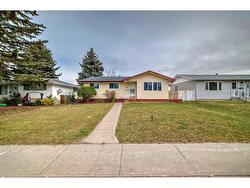 7124 Hunterview Drive NW Calgary, AB T2K 4P3