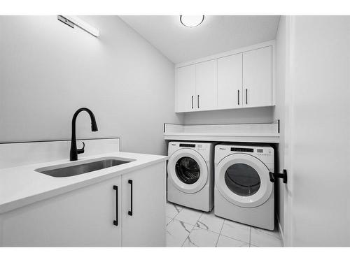 20 Walgrove Place Se, Calgary, AB - Indoor Photo Showing Laundry Room