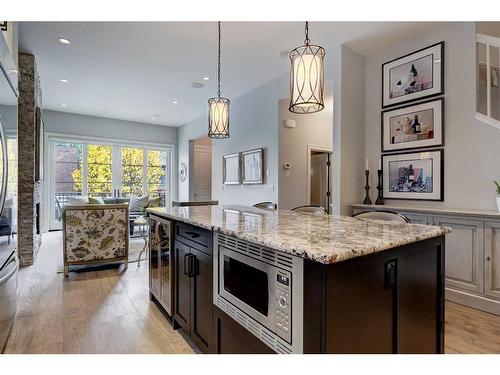 3120 5A Street Nw, Calgary, AB - Indoor Photo Showing Kitchen With Upgraded Kitchen