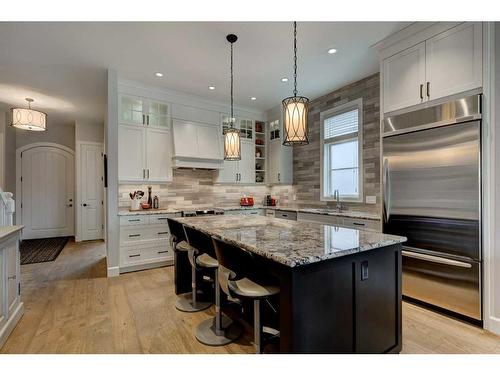 3120 5A Street Nw, Calgary, AB - Indoor Photo Showing Kitchen With Stainless Steel Kitchen With Upgraded Kitchen