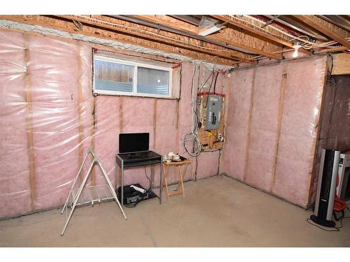 48 Sherwood Gate Nw, Calgary, AB - Indoor Photo Showing Basement