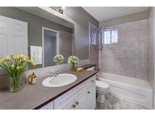 131 Stonemere Place, Chestermere, AB - Indoor Photo Showing Bathroom