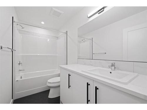 57 Walgrove Place Se, Calgary, AB - Indoor Photo Showing Bathroom