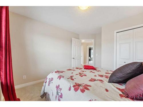 114 Prestwick Terrace Se, Calgary, AB - Indoor Photo Showing Bedroom