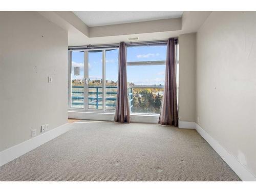 806-205 Riverfront Avenue Sw, Calgary, AB - Indoor Photo Showing Other Room