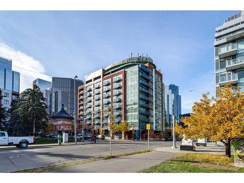 806-205 Riverfront Avenue Sw, Calgary, AB - Outdoor With Facade