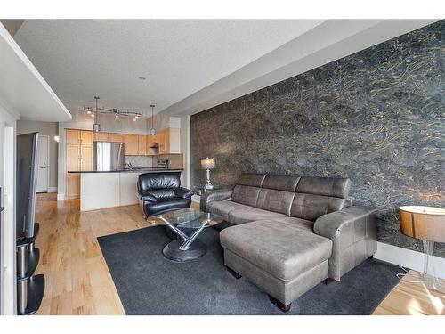 806-205 Riverfront Avenue Sw, Calgary, AB - Indoor