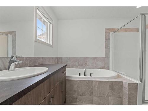 374 Evanston Way Nw, Calgary, AB - Indoor Photo Showing Bathroom