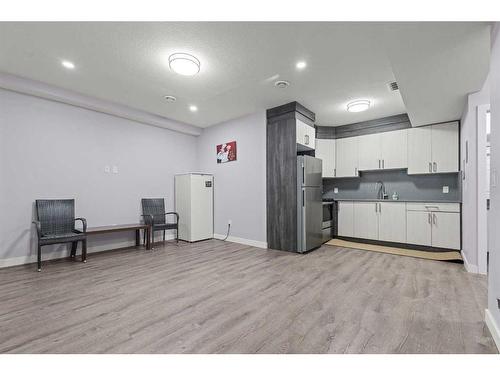 374 Evanston Way Nw, Calgary, AB - Indoor Photo Showing Kitchen