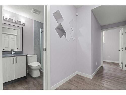 374 Evanston Way Nw, Calgary, AB - Indoor Photo Showing Bathroom