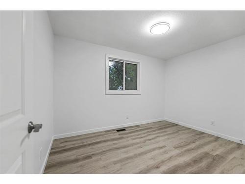 275 Rundlecairn Road Ne, Calgary, AB - Indoor Photo Showing Other Room