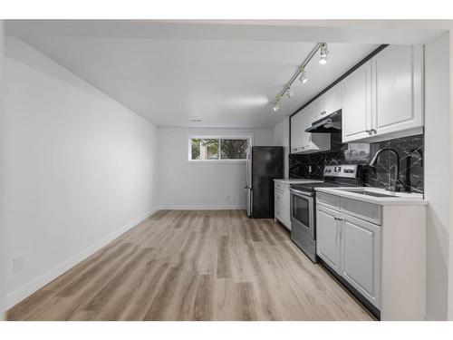 275 Rundlecairn Road Ne, Calgary, AB - Indoor Photo Showing Kitchen