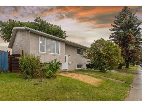 275 Rundlecairn Road Ne, Calgary, AB - Outdoor