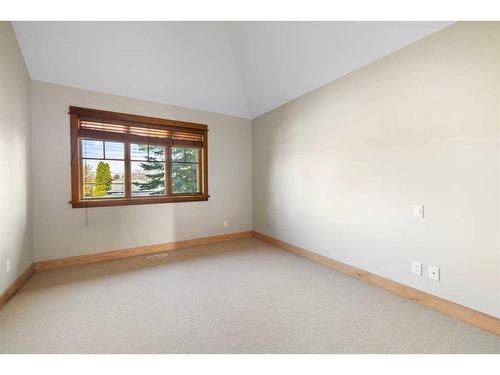 2237 20 Avenue Sw, Calgary, AB - Indoor Photo Showing Other Room