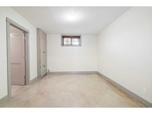 2237 20 Avenue Sw, Calgary, AB - Indoor Photo Showing Other Room