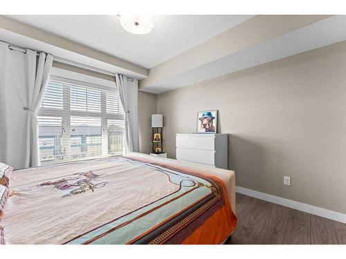 3407-11 Mahogany Row Se, Calgary, AB - Indoor Photo Showing Bedroom