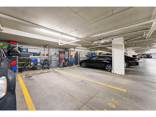 3407-11 Mahogany Row Se, Calgary, AB - Indoor Photo Showing Garage