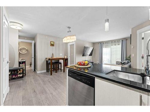 3407-11 Mahogany Row Se, Calgary, AB - Indoor Photo Showing Kitchen