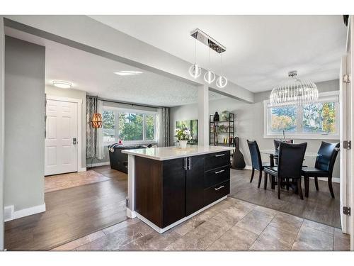 52 Hazelwood Crescent Sw, Calgary, AB - Indoor Photo Showing Dining Room