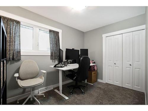 52 Hazelwood Crescent Sw, Calgary, AB - Indoor Photo Showing Office